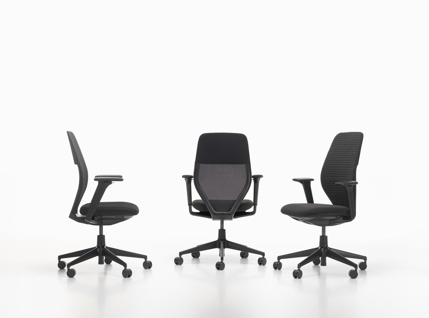 כסא משרדי ACX Light - Black Adjustable Arms