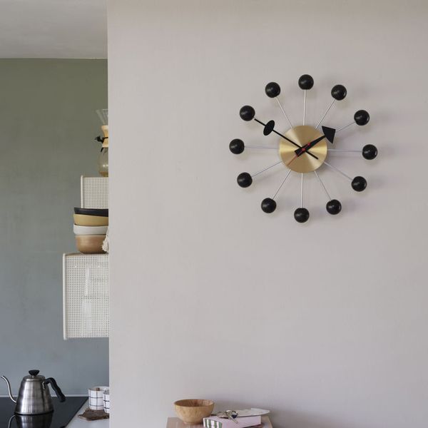 שעון Ball Clock Red