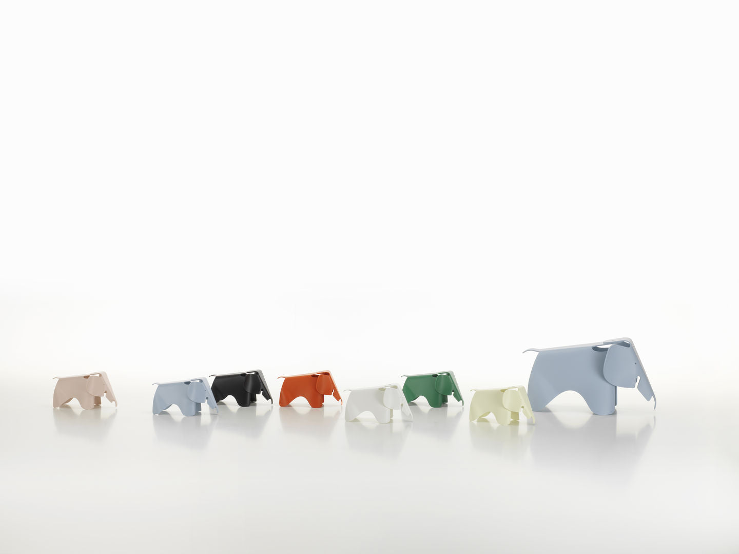 פיל Eames Elephant Red Orange (small)