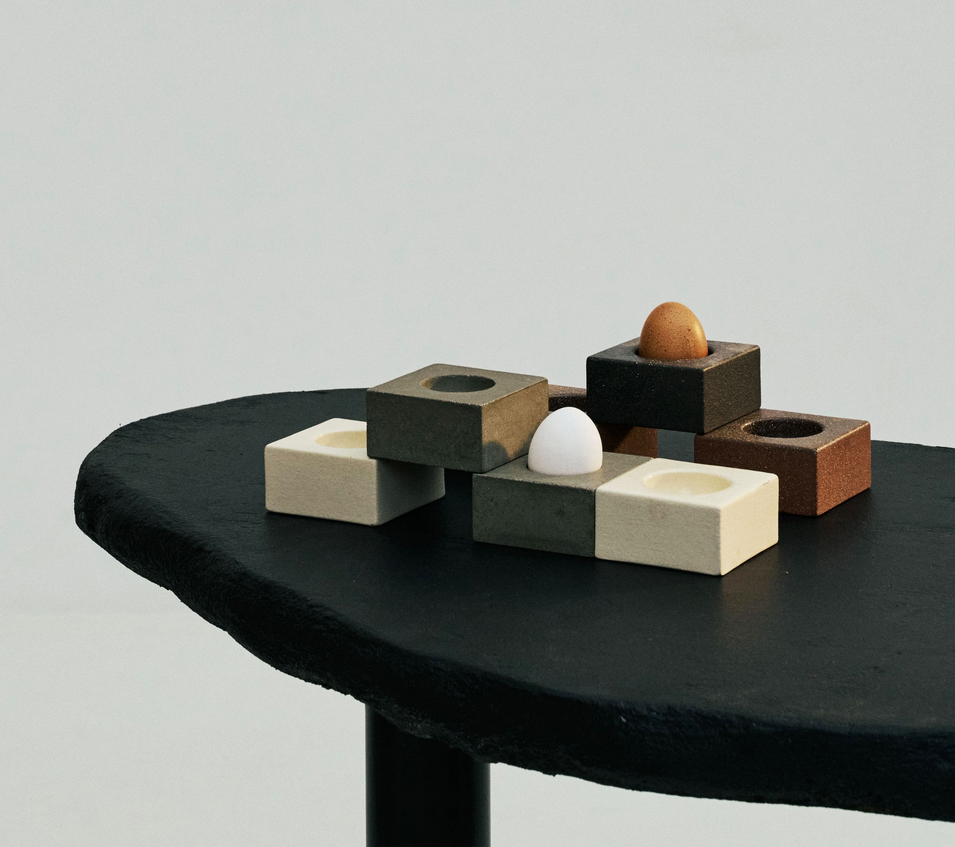 סט 2 מעמדי ביצה Uovo Egg Cup Brown