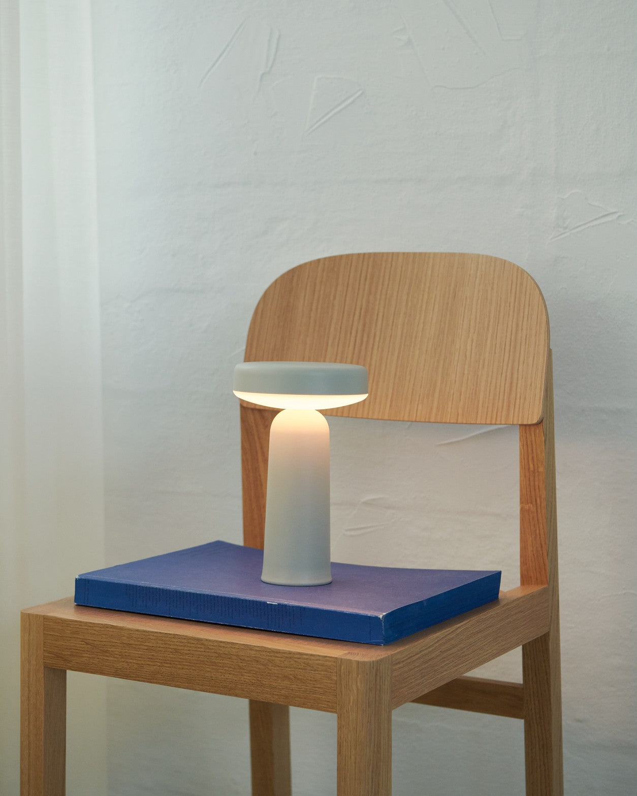מנורה Ease Portable Lamp Light Blue