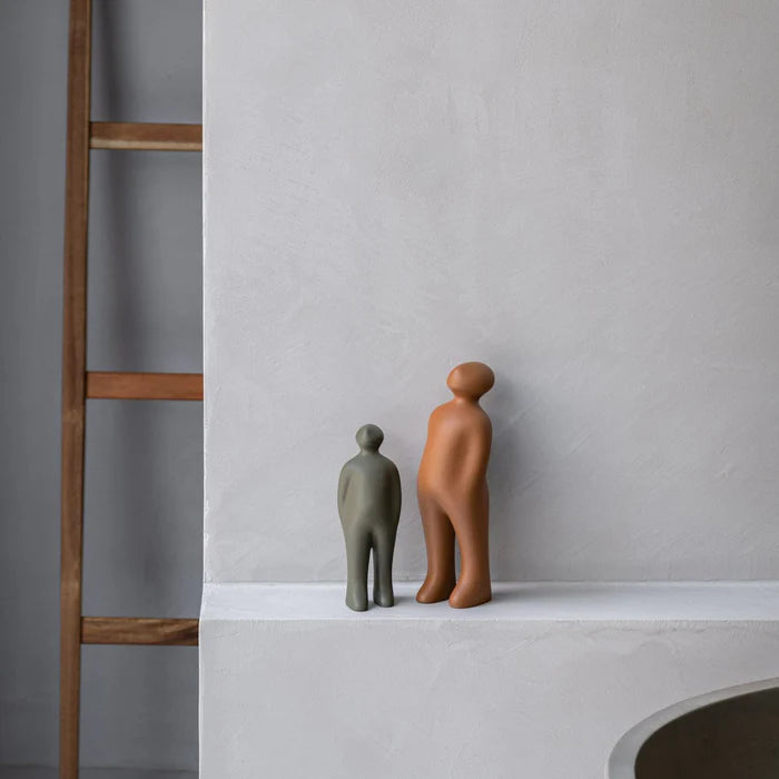 פסל The Visitor COR-20 Castanho (Plus)