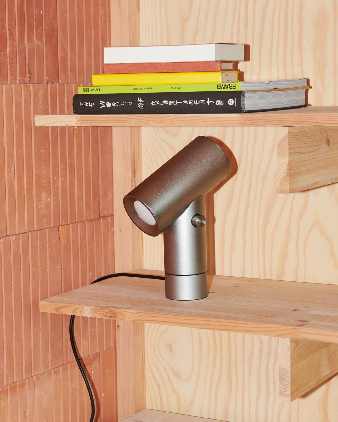 מנורה Beam Table Lamp Polished Aluminum