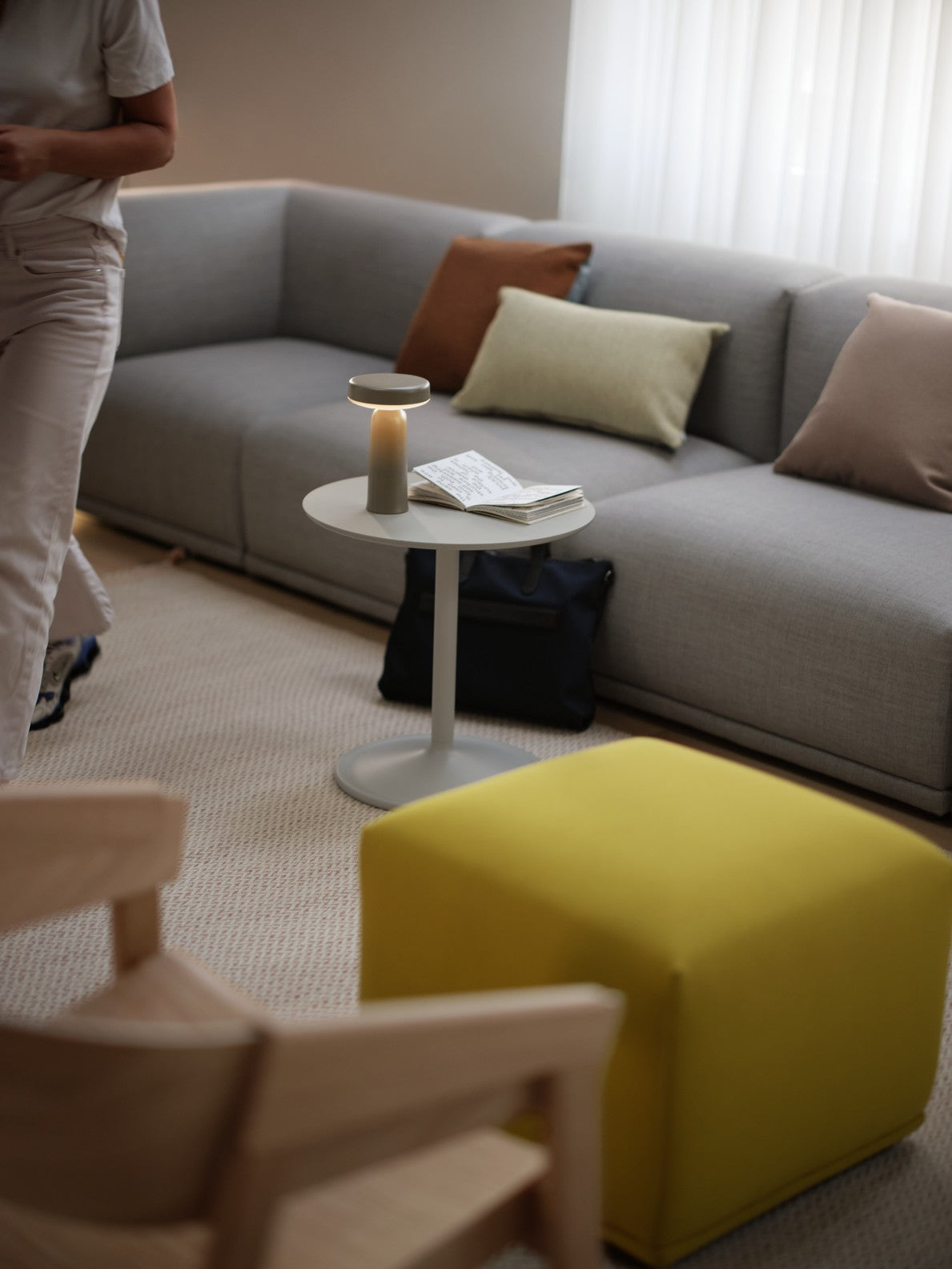 מנורה Ease Portable Lamp Taupe