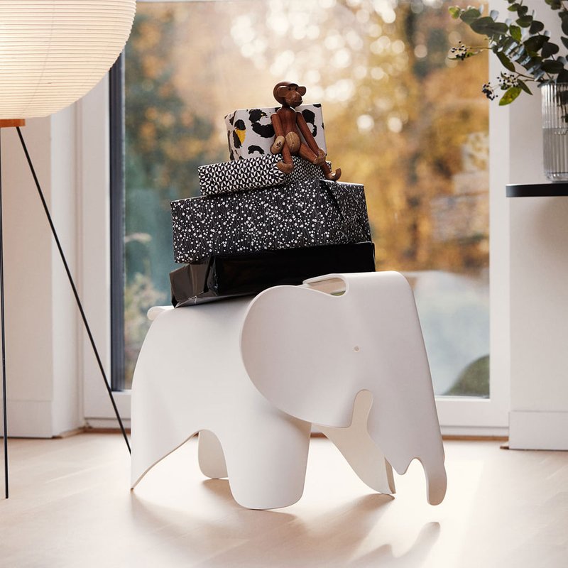 פיל Eames Elephant White (small)