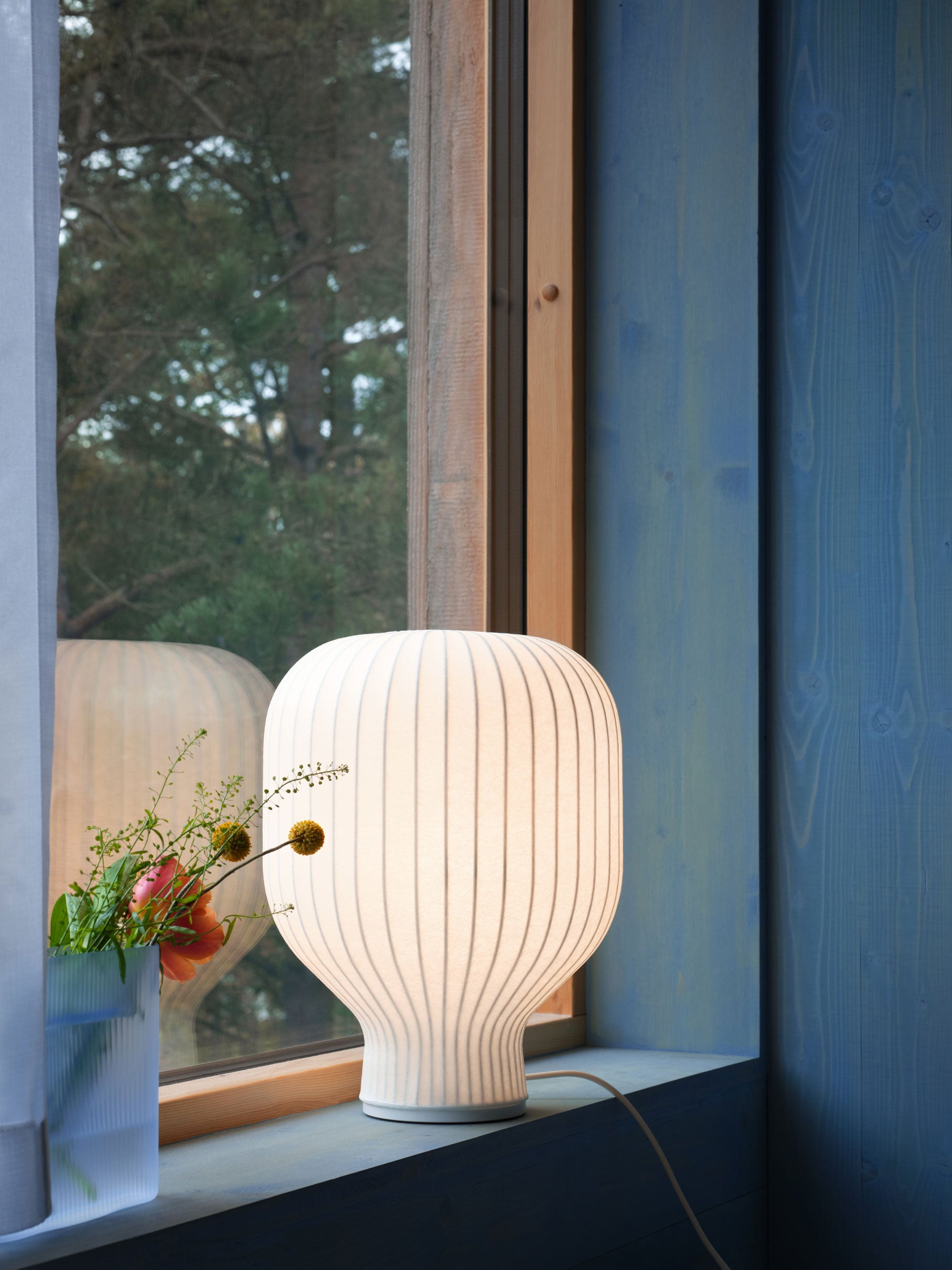 מנורה Strand Table Lamp White