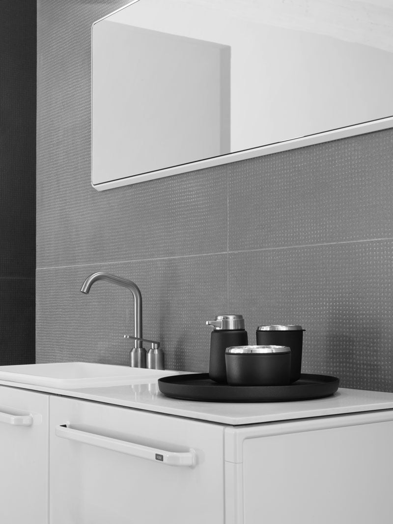 מעמד מברשת שיניים Toothbrush holder Black