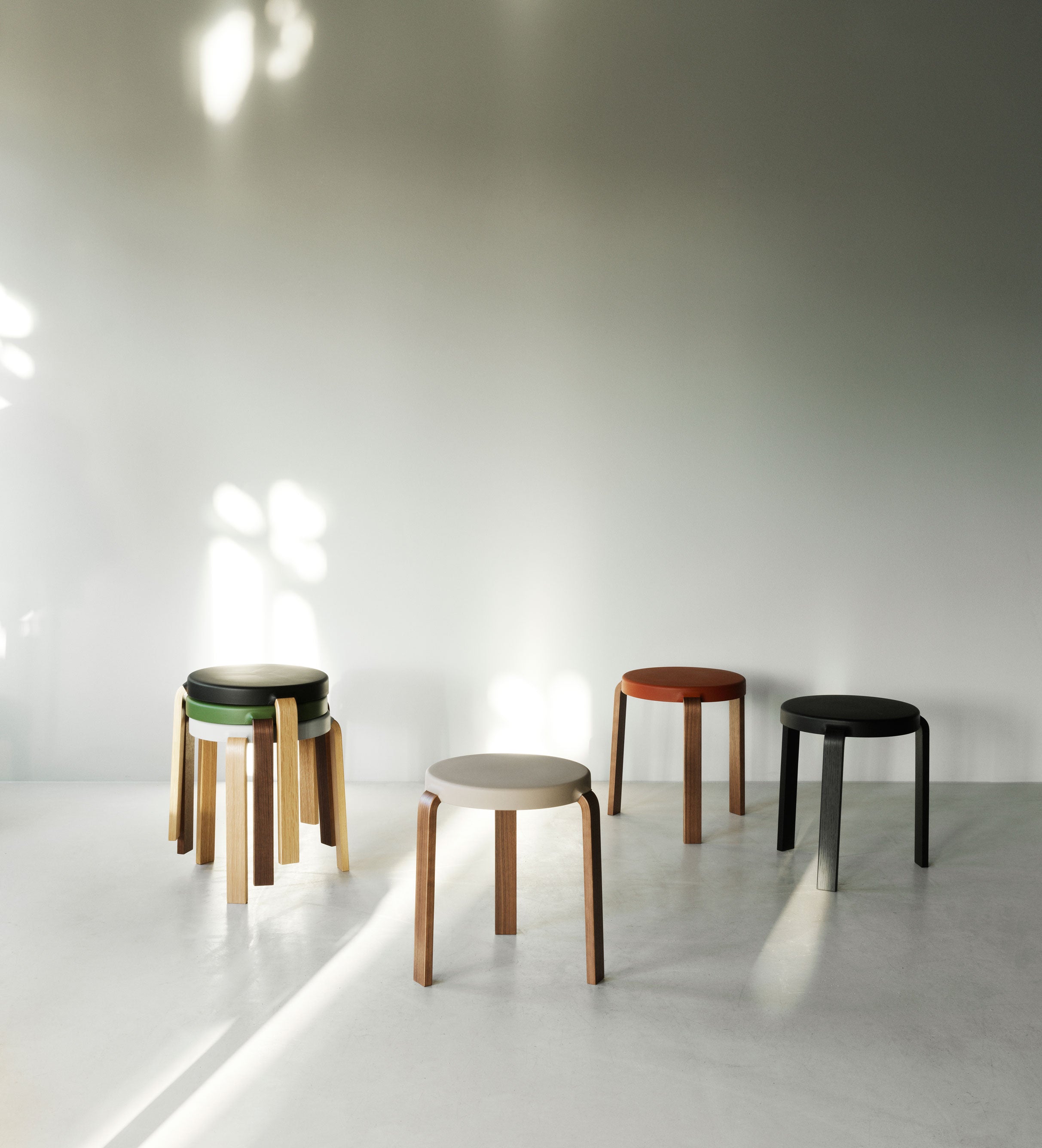 שרפרף Tap Oak base/Olive Green