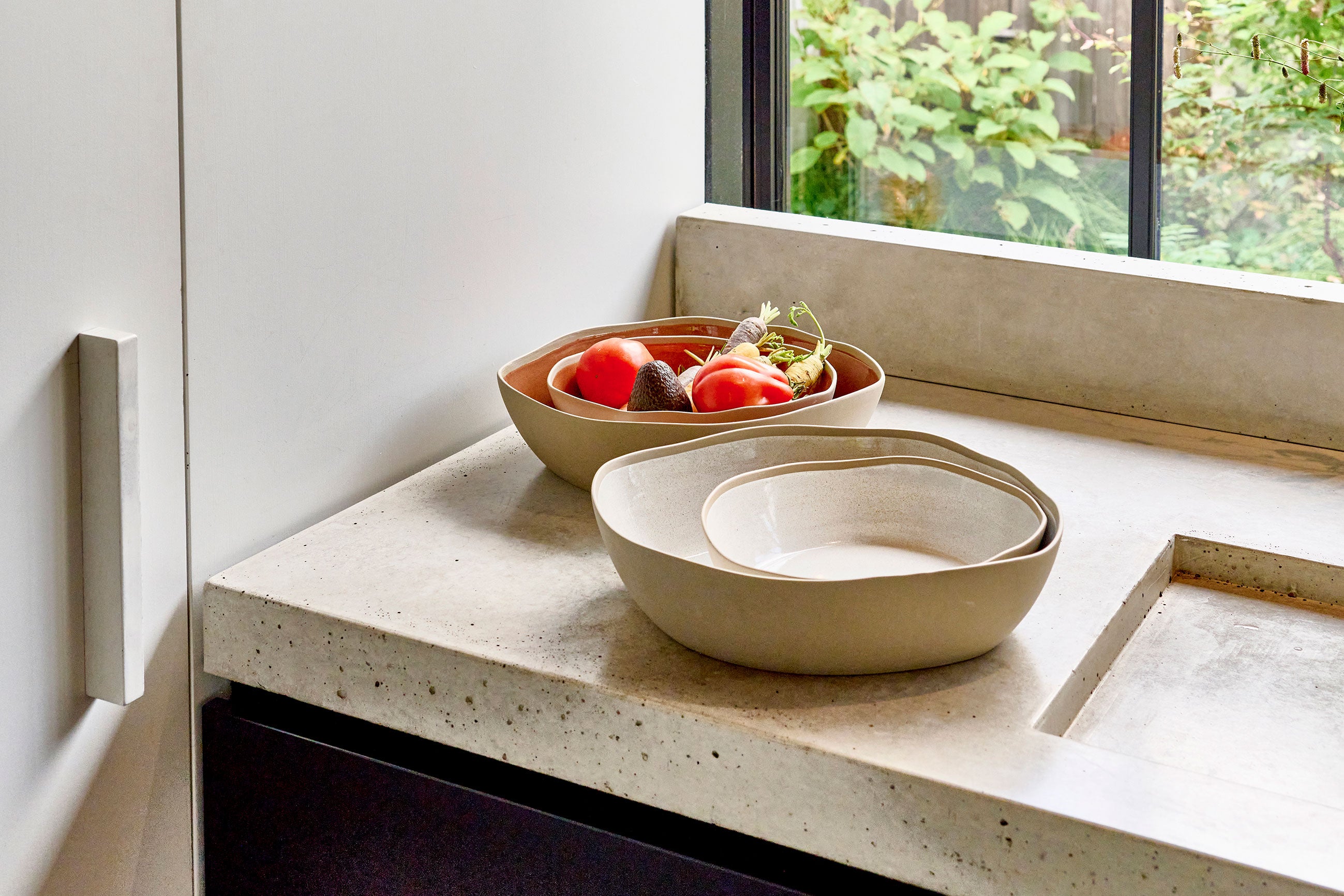 קערת הגשה D29 Primeval Bowl White