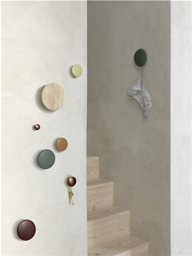 מתלה Dots Wood Dusty Green Ø17cm