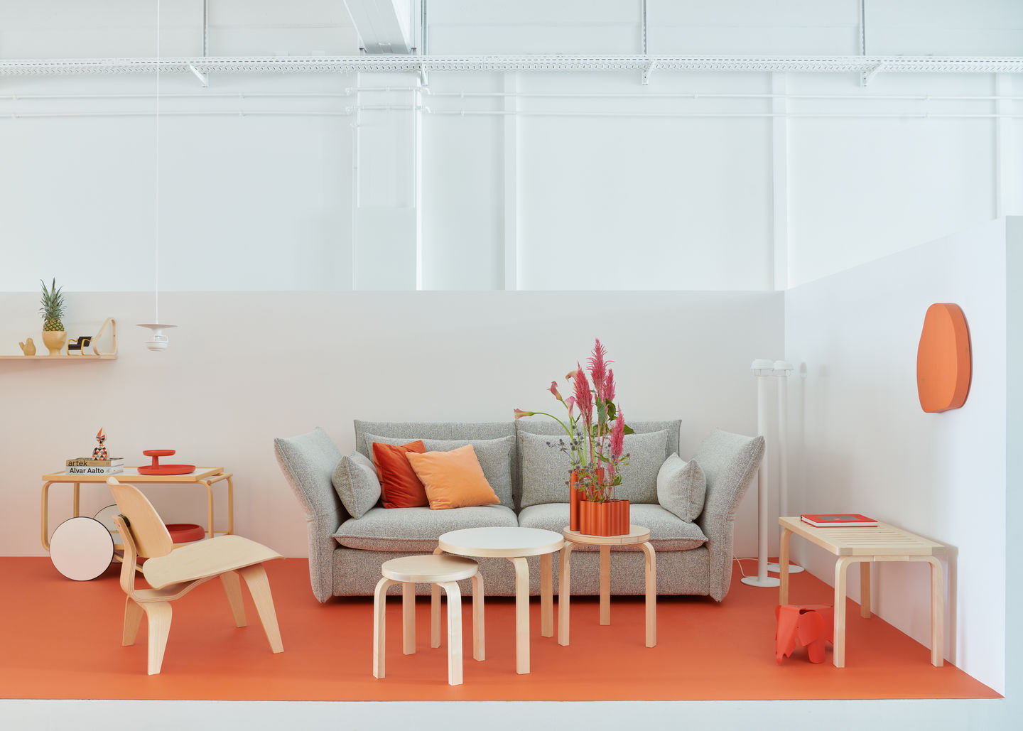פיל Eames Elephant Red Orange (small)