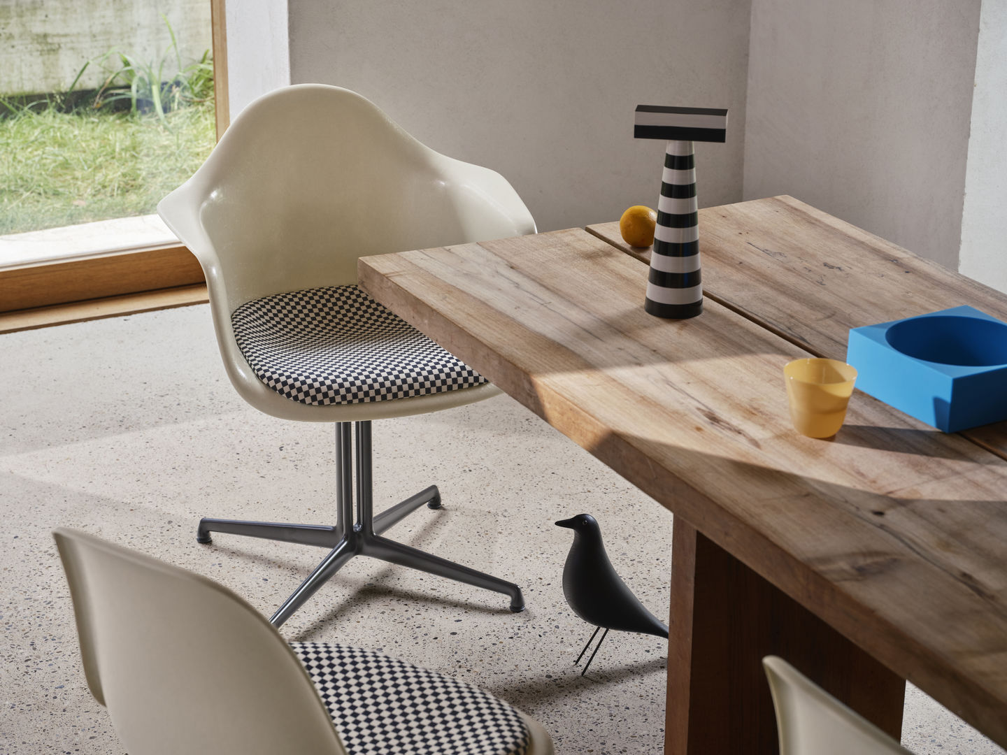 ציפור Eames House Bird Ash Cotton White
