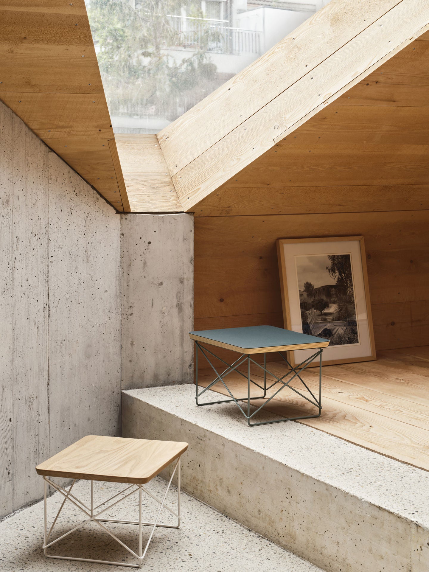 שולחן צד Occasional Table LTR Basic Dark Base/Walnut