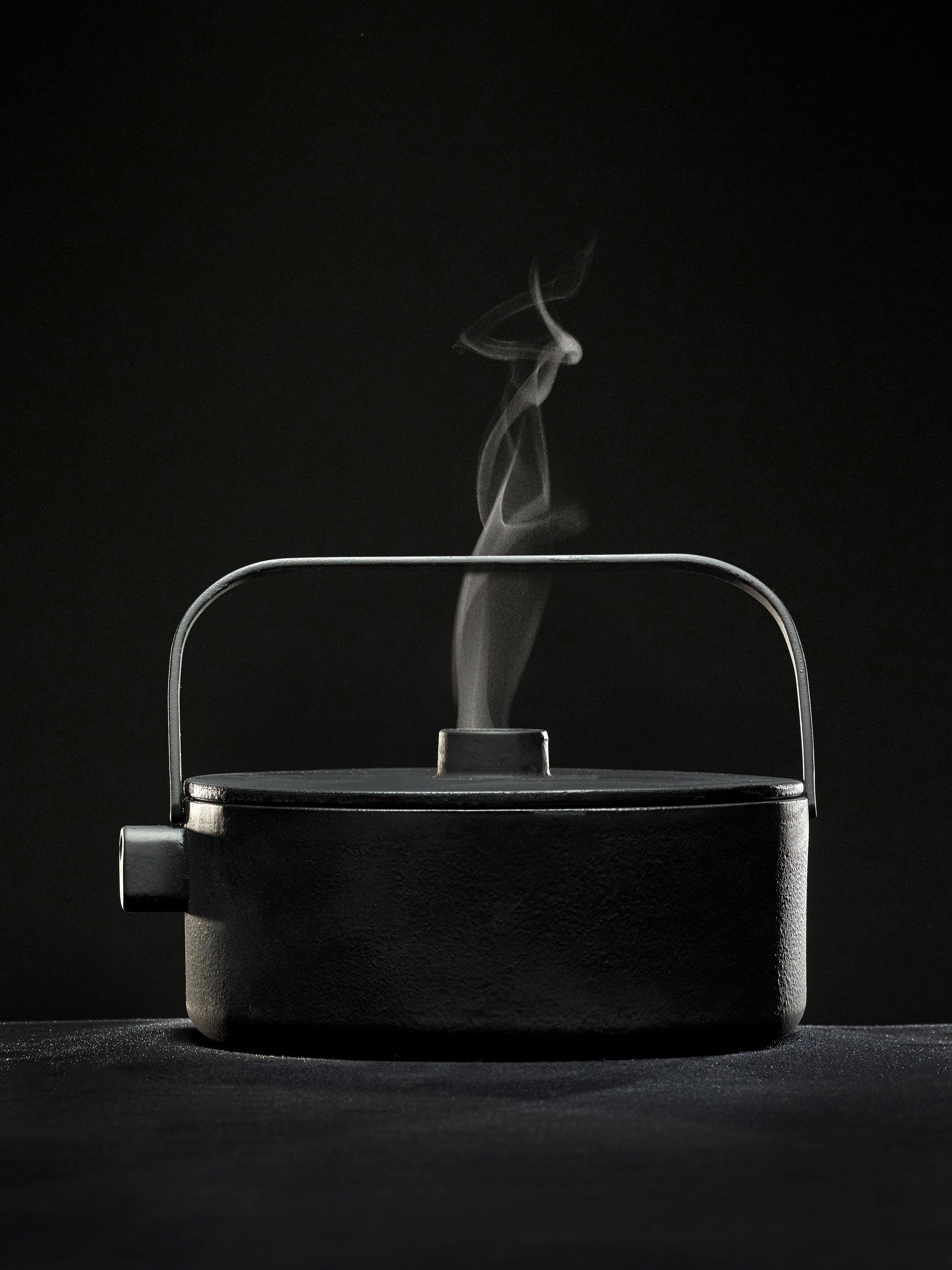 קומקום תה ברזל Tea Pot Cast Iron Black