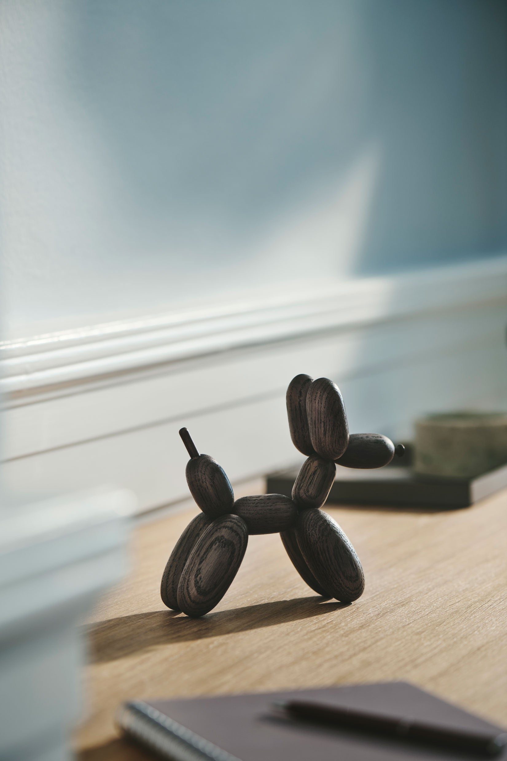 בובת עץ Ballon Dog Oak (Small)