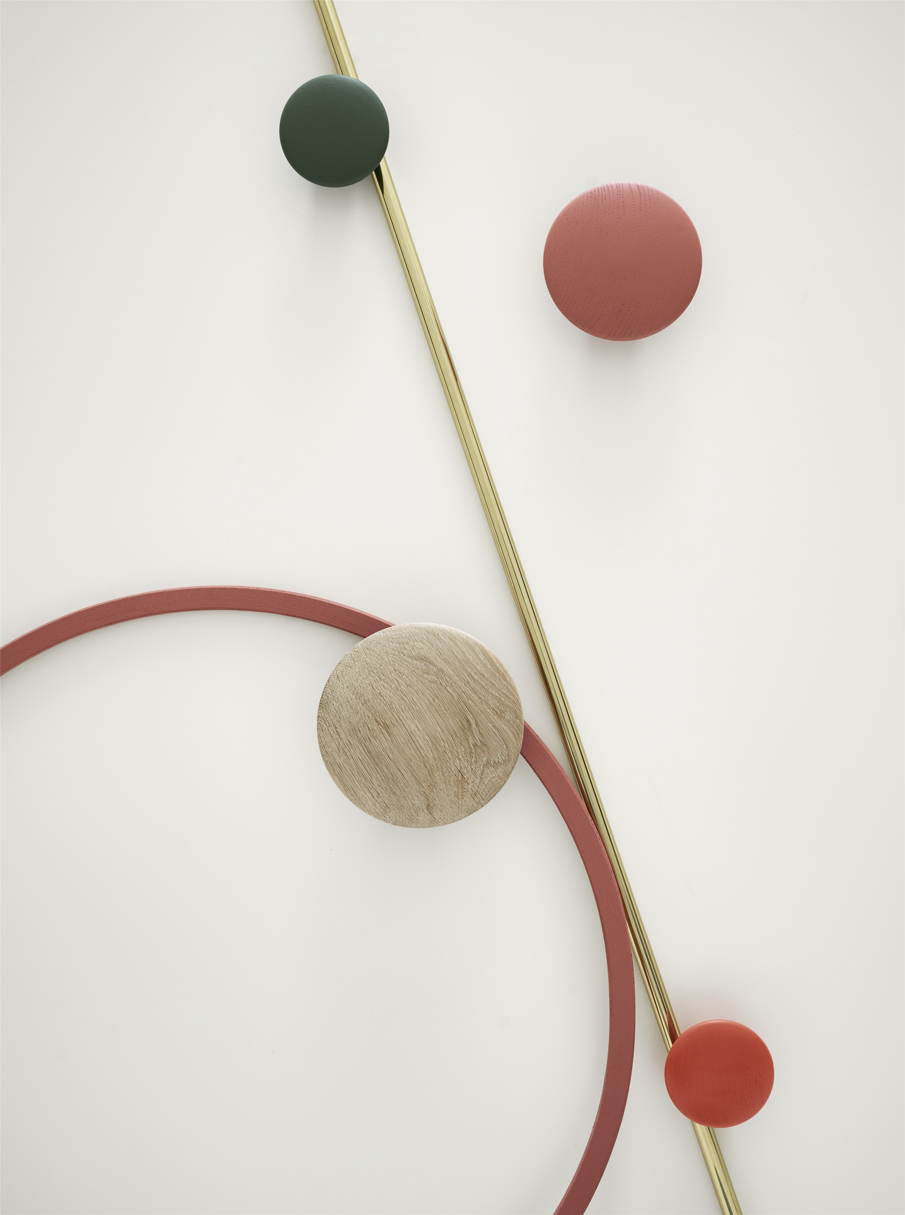 מתלה Dots Wood Dusty Green Ø9cm