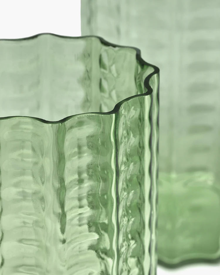 אגרטל Vase 02 Green Transparent Waves