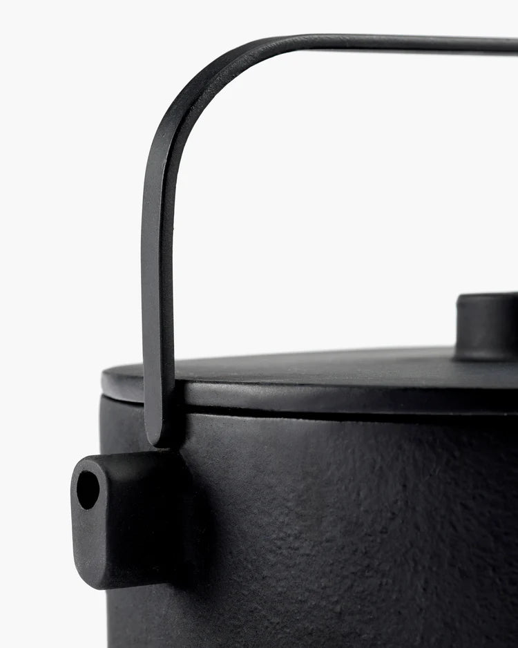 קומקום תה ברזל Tea Pot Cast Iron Black