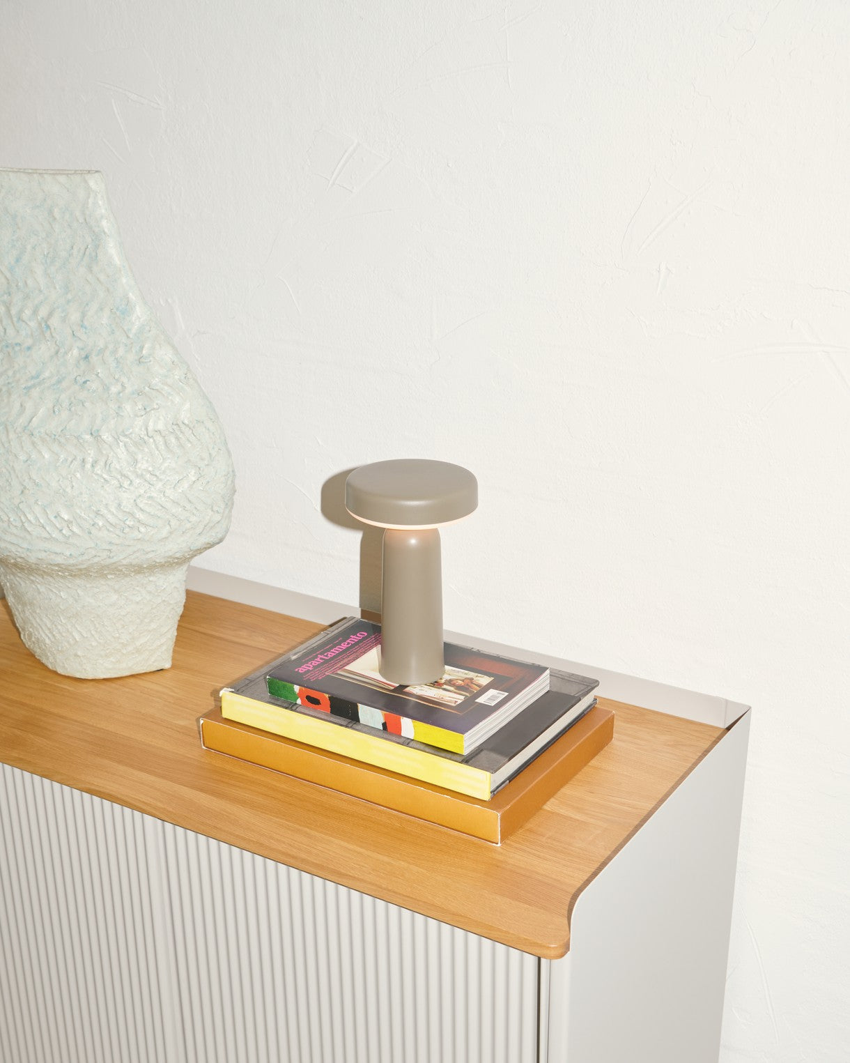 מנורה Ease Portable Lamp Taupe