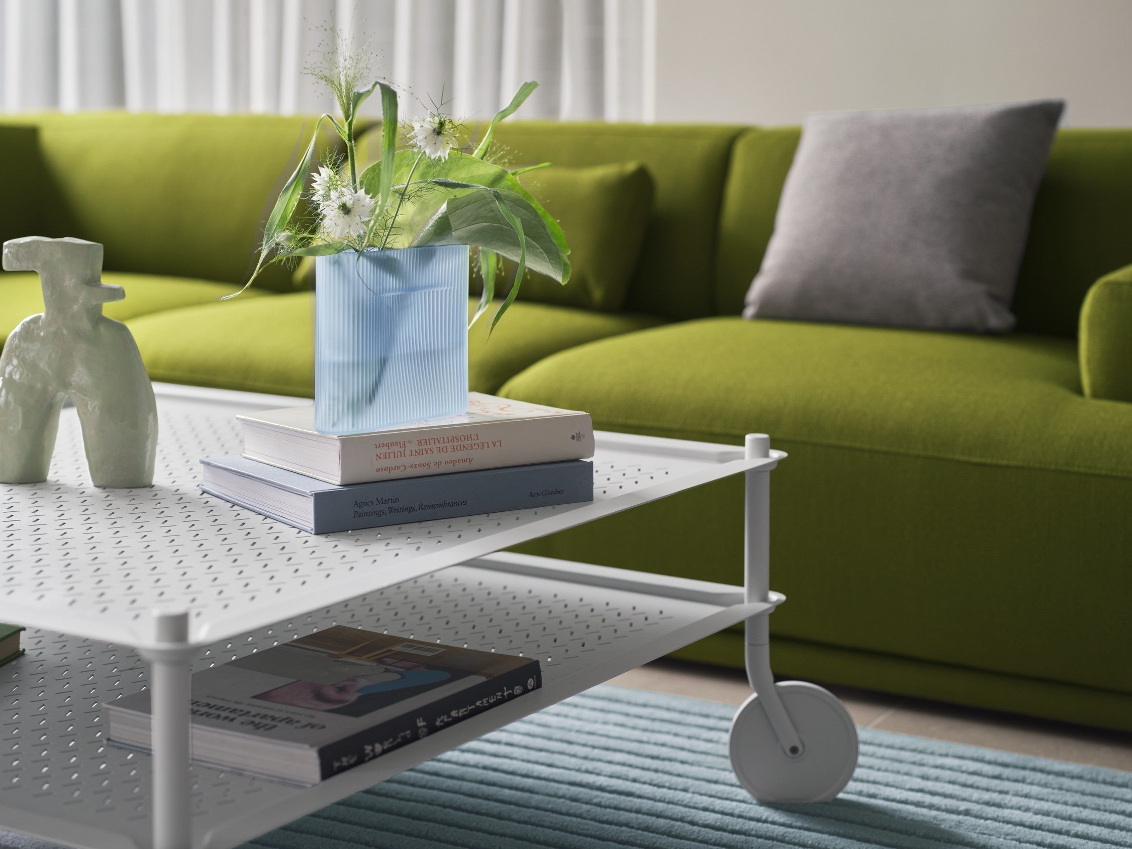 אגרטל Ridge Vase Frosted Glass White (small)