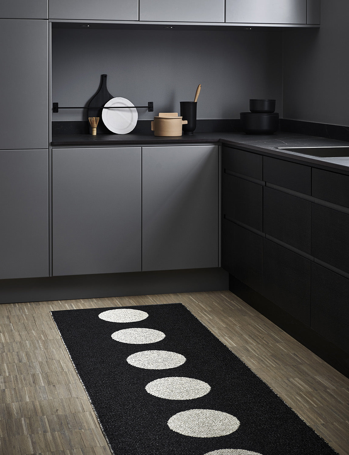 שטיח דו צדדי Vera Rug Black/Vanilla (Small)