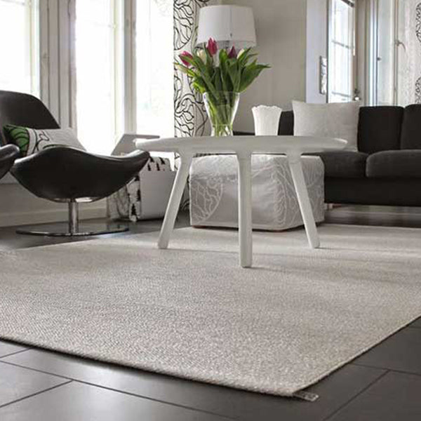 שטיח Svea Rug Stone Metallic Fossil Grey (Medium)