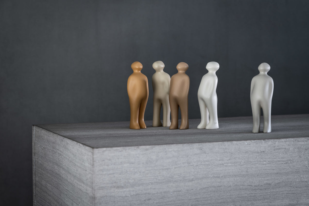 פסל The Visitor COR-21 Brown (Plus)