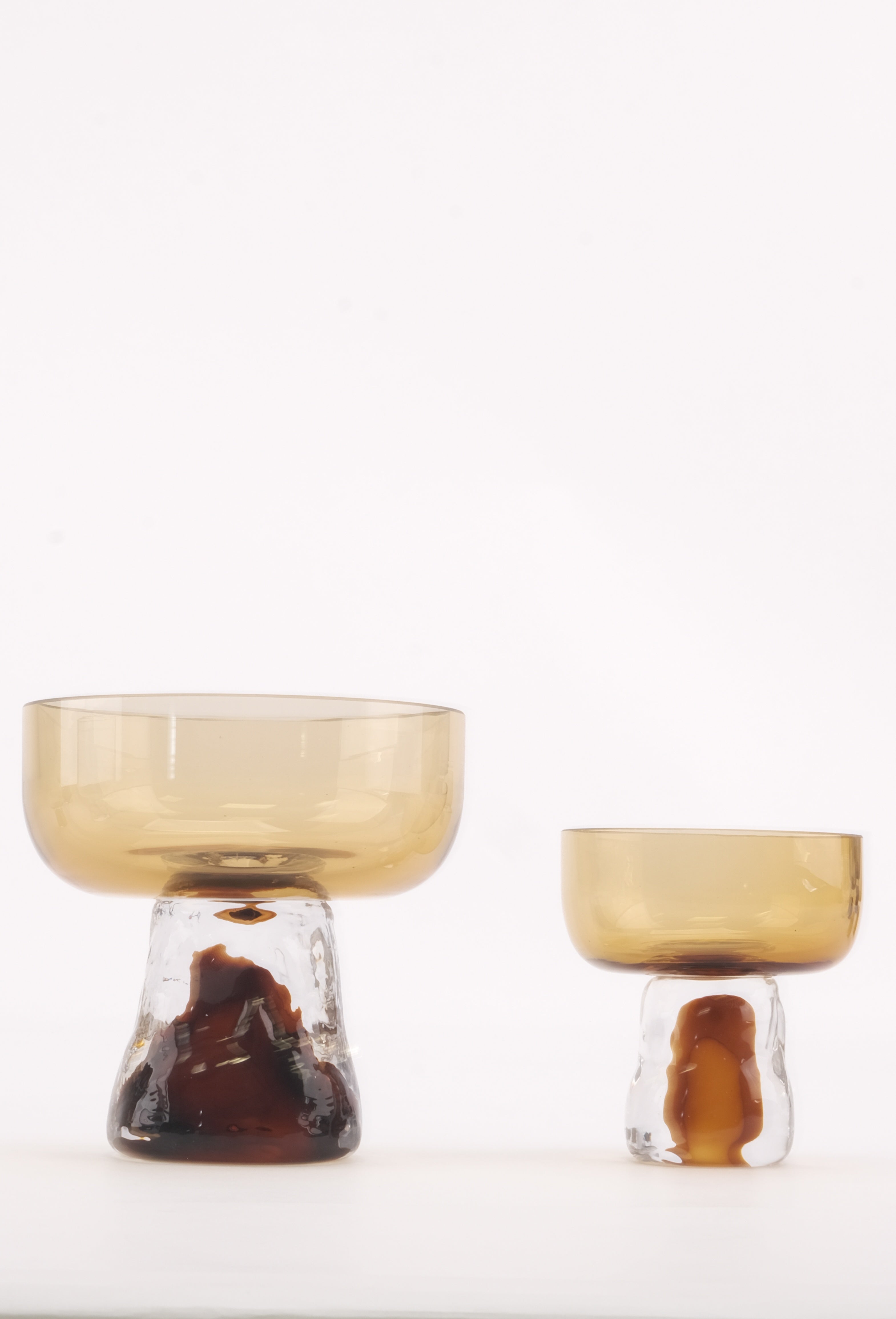 קערת הגשה Gusto Coupe Amber (Large)