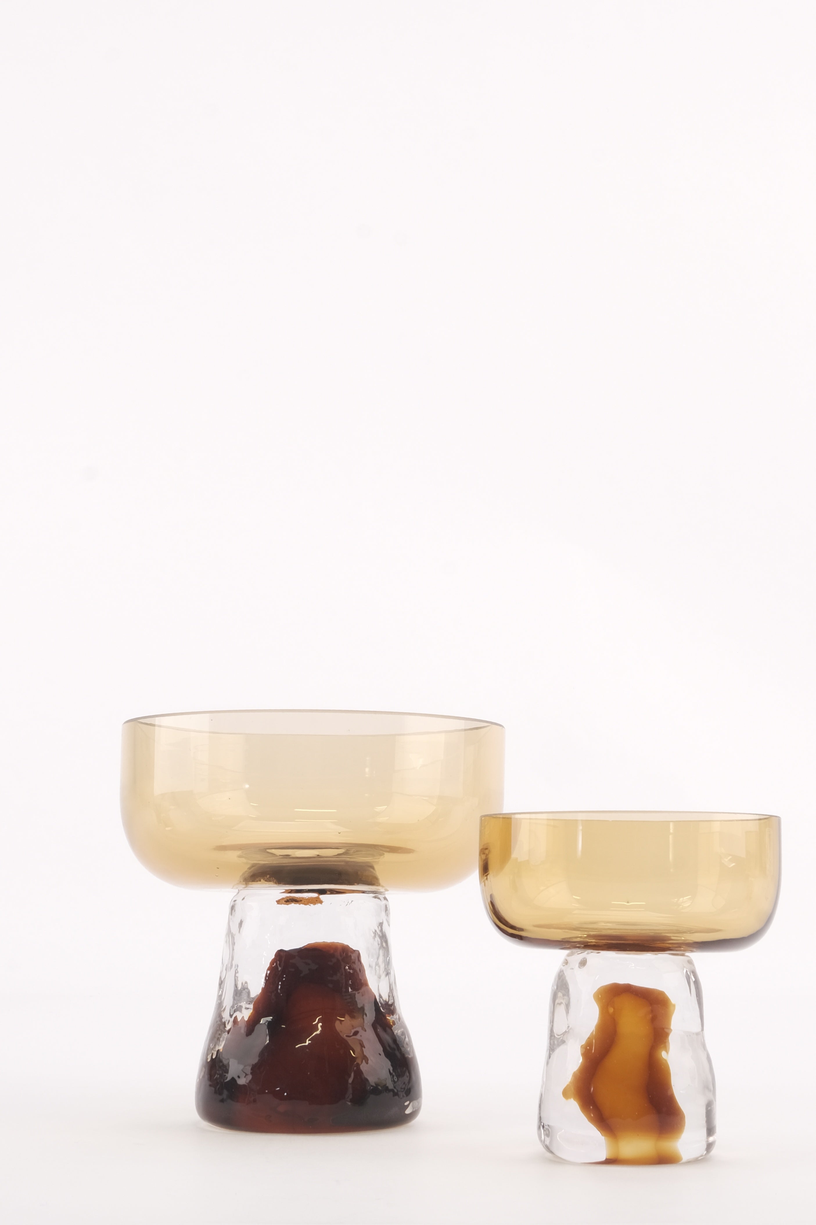 קערת הגשה Gusto Coupe Amber (Large)