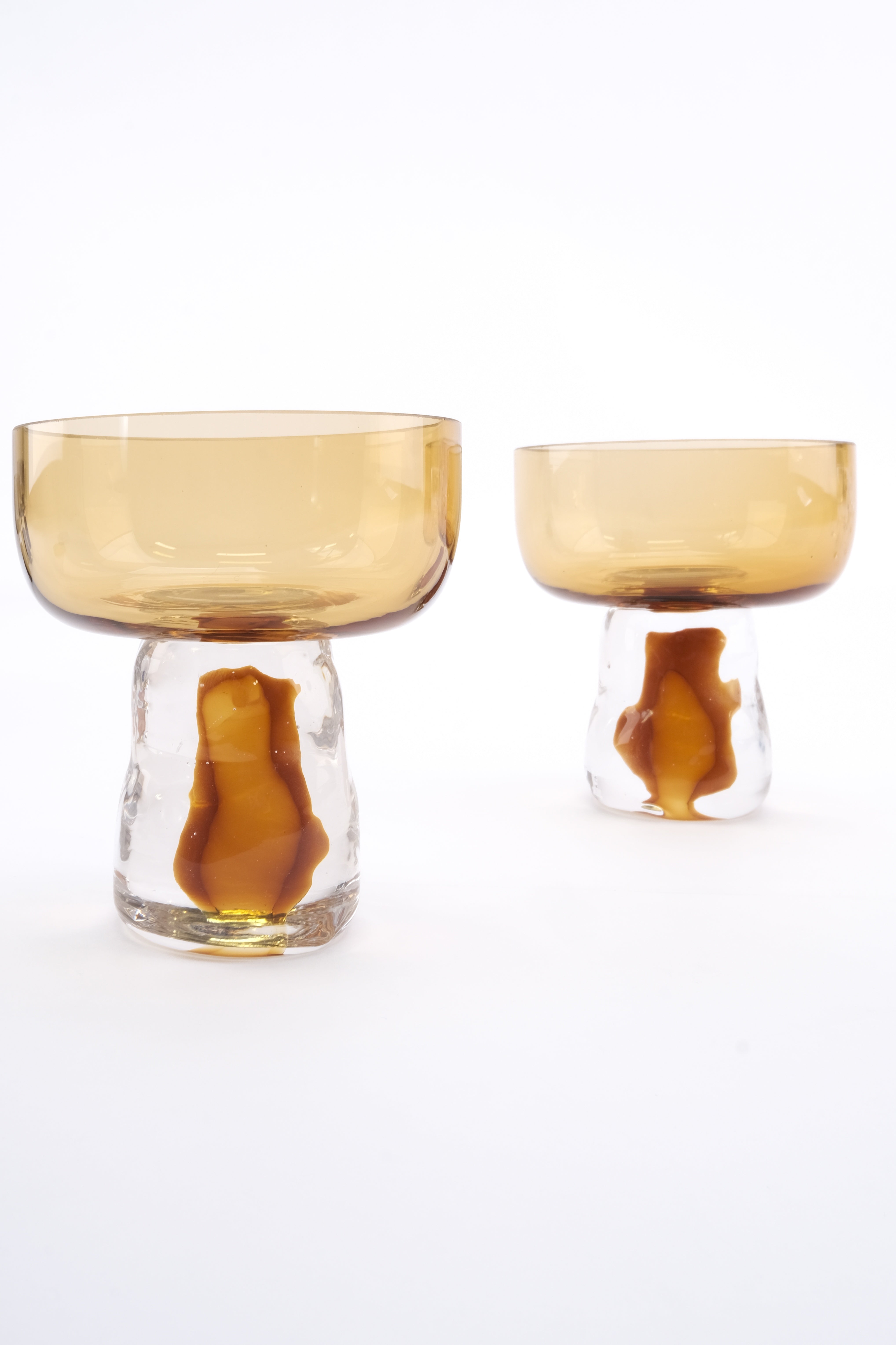 קערת הגשה Gusto Coupe Amber (Large)
