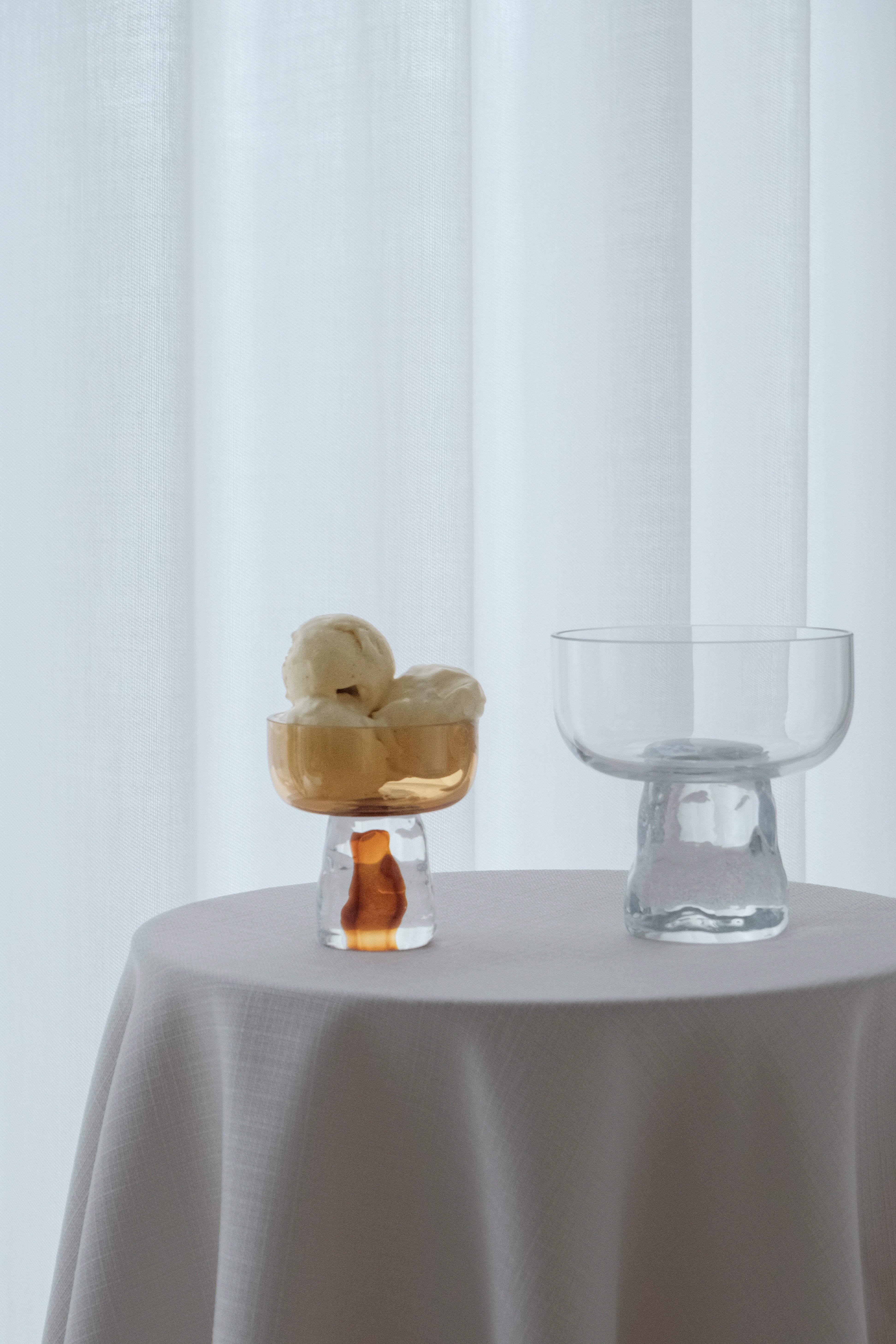 קערת הגשה Gusto Coupe Amber (Large)