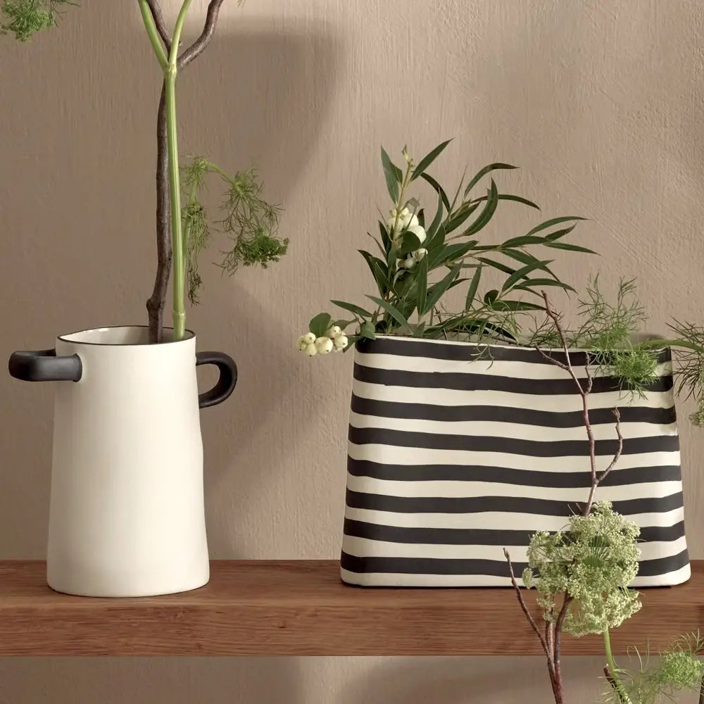 אגרטל Rayu Vase Black Stripes