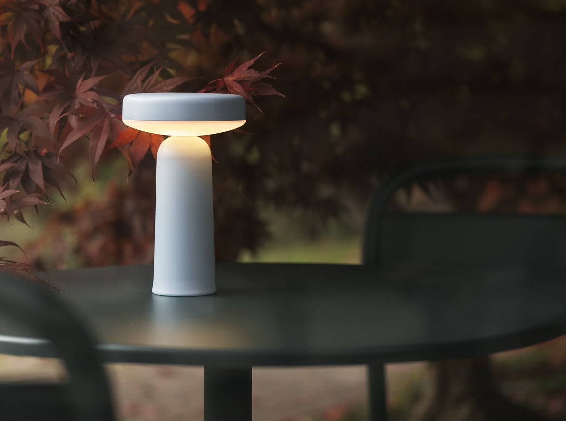 מנורה Ease Portable Lamp Light Blue