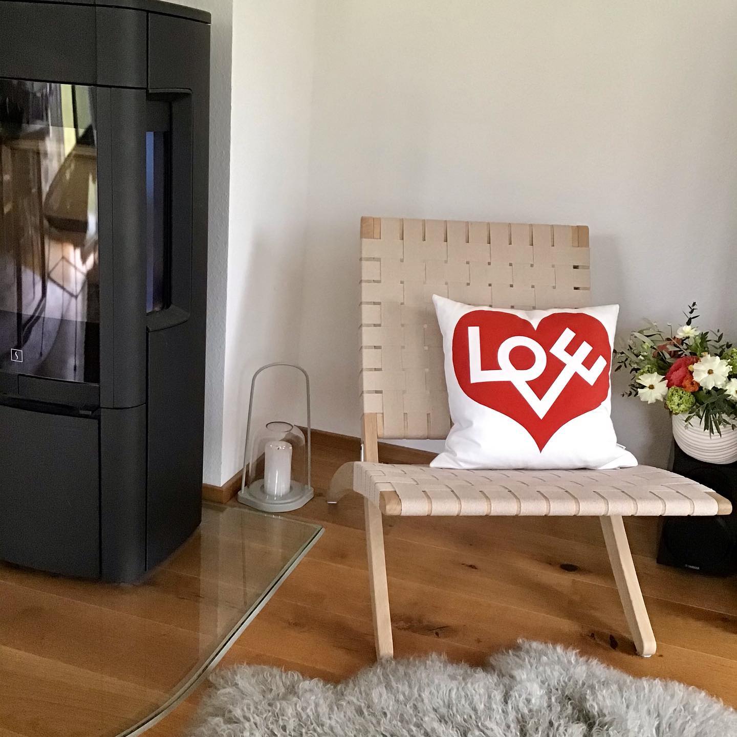 כרית Graphic Print Pillows - Love Heart