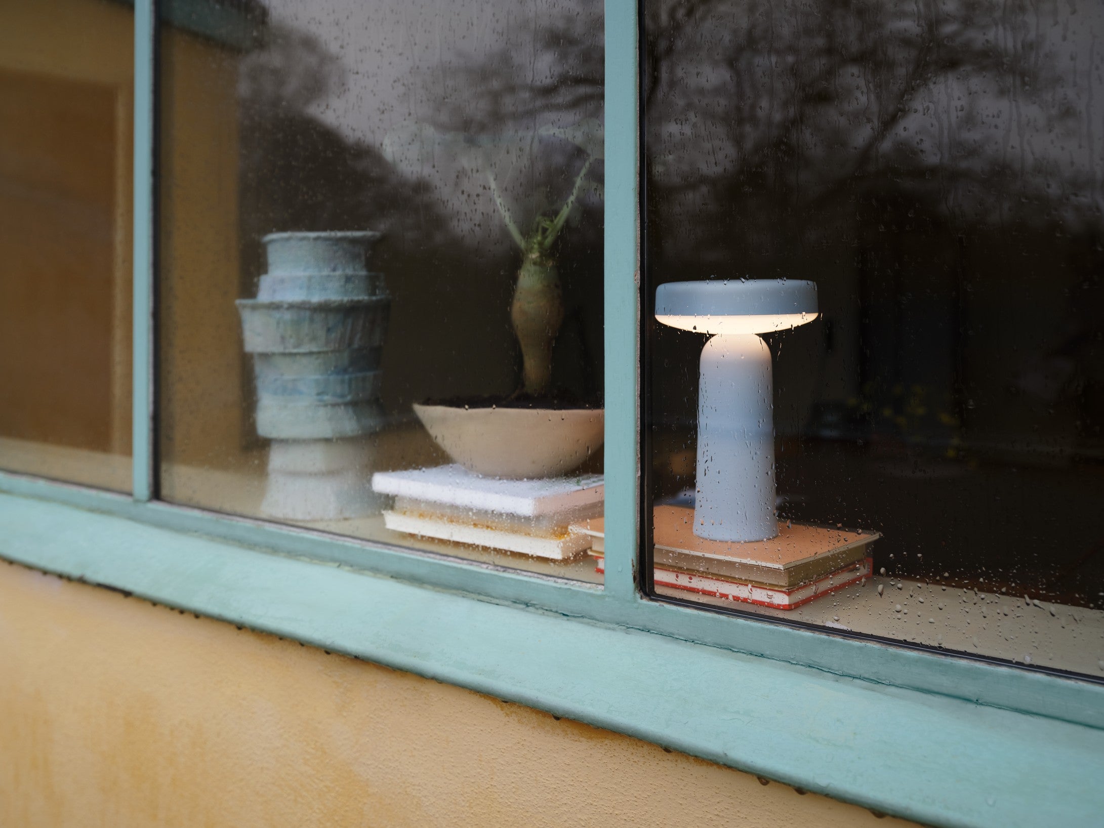 מנורה Ease Portable Lamp Light Blue