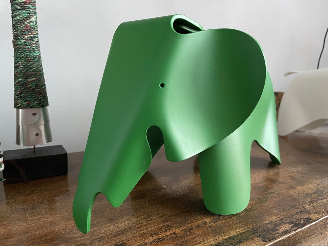 פיל Eames Palm Green (small)