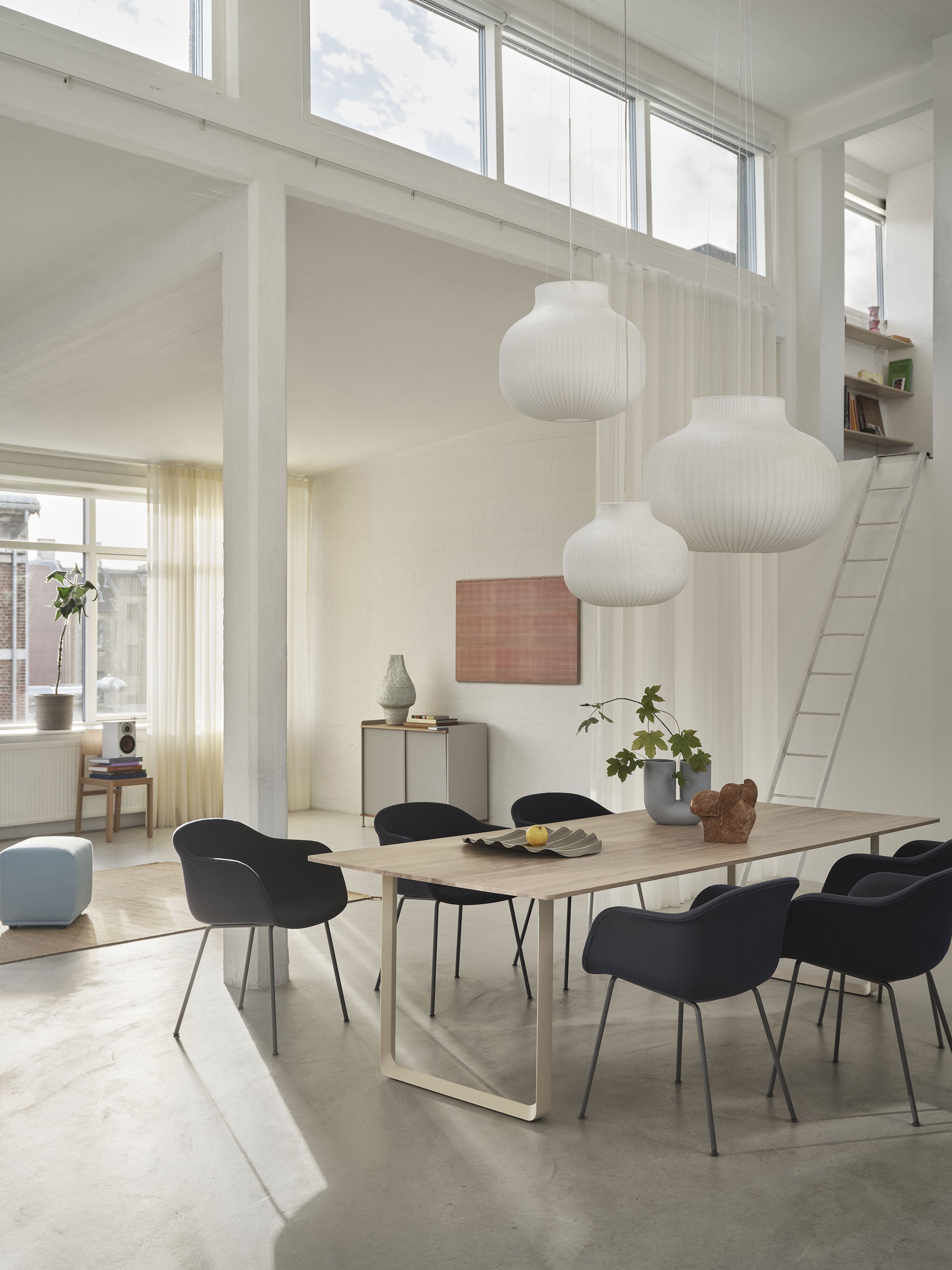 מנורה Strand Pendant Lamp Closed / Ø 45 cm White