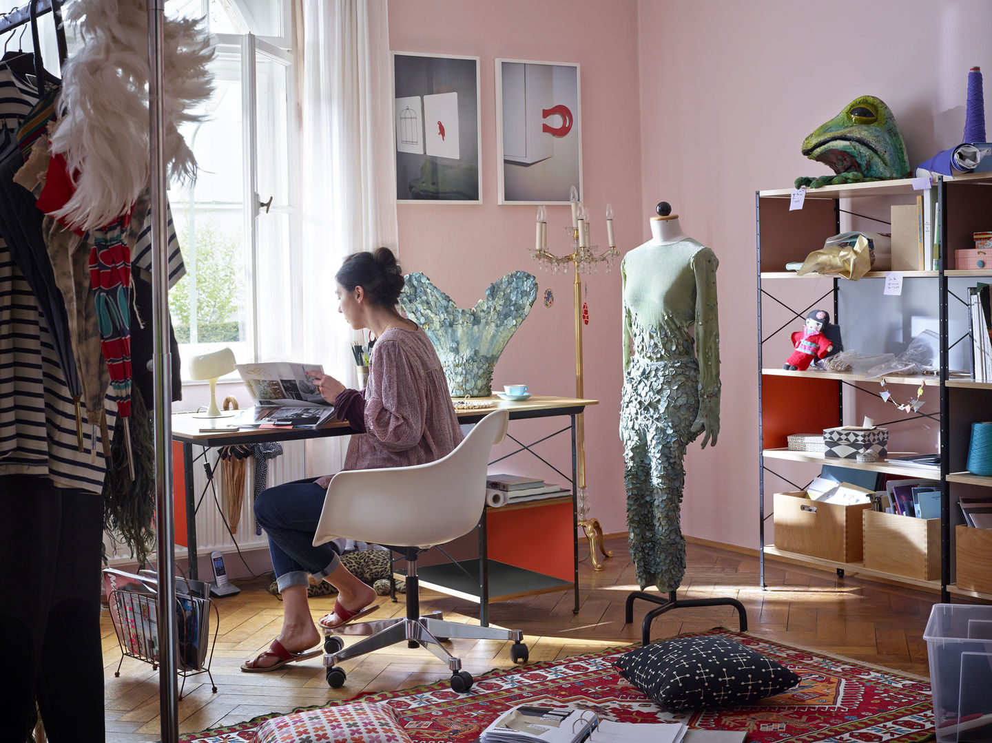 שולחן Eames Desk Unit EDU