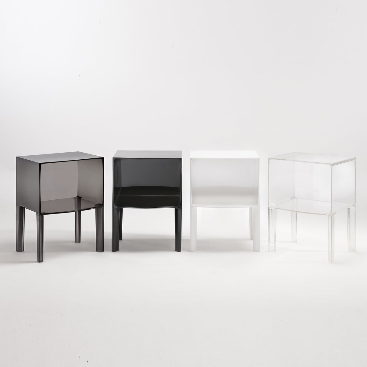 שידה Small Ghost Buster Smoke Grey