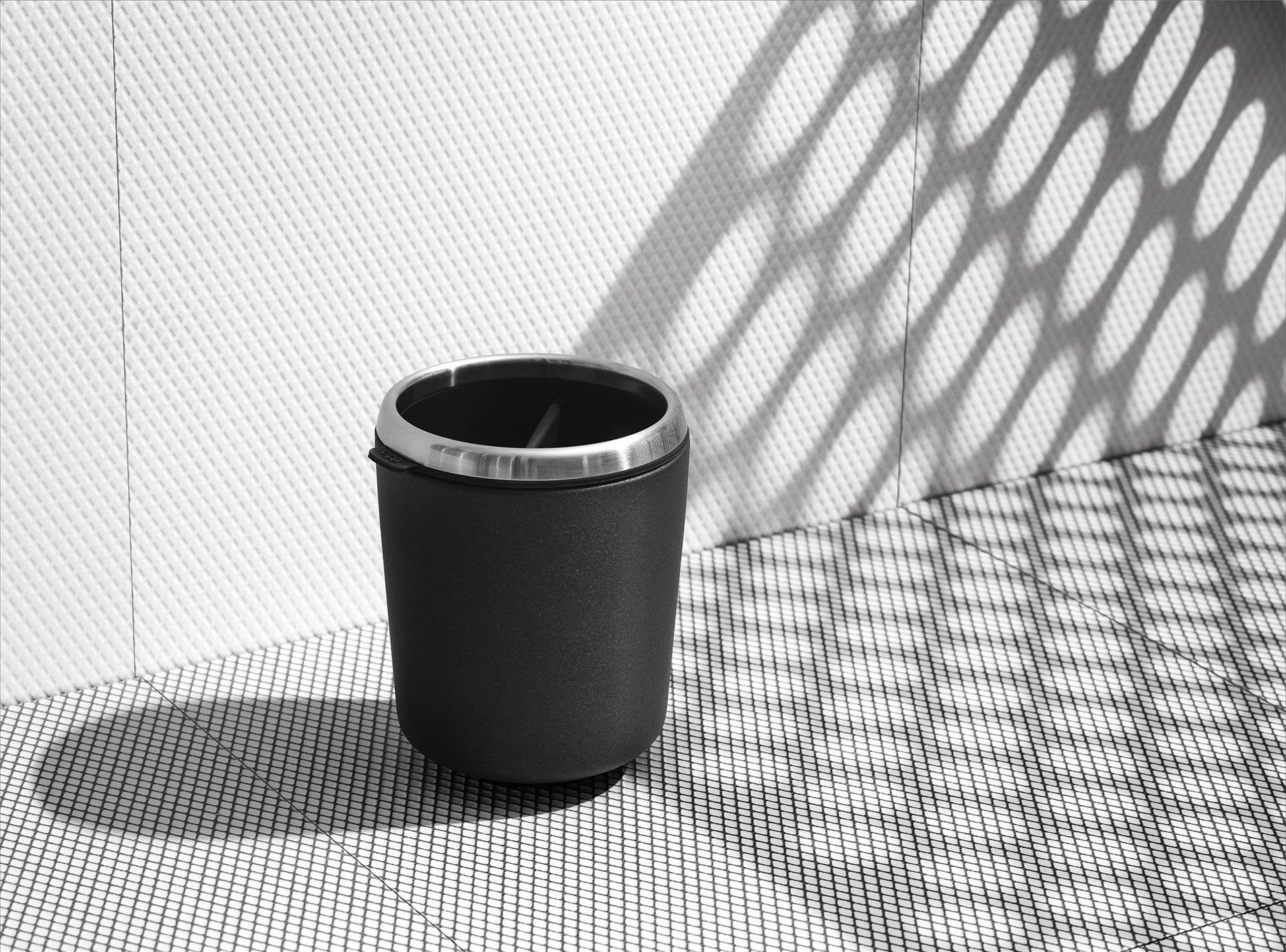 מעמד מברשת שיניים Toothbrush holder Black